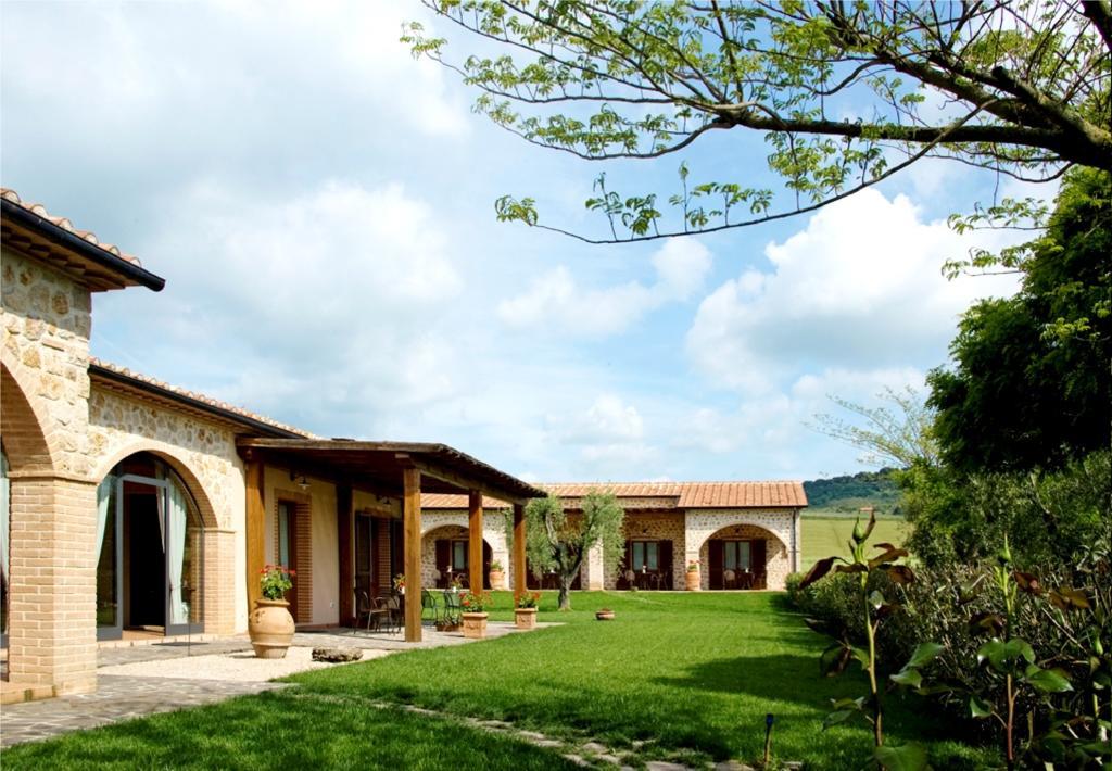 Bio Agriturismo Le Cascatelle Saturnia Exteriör bild